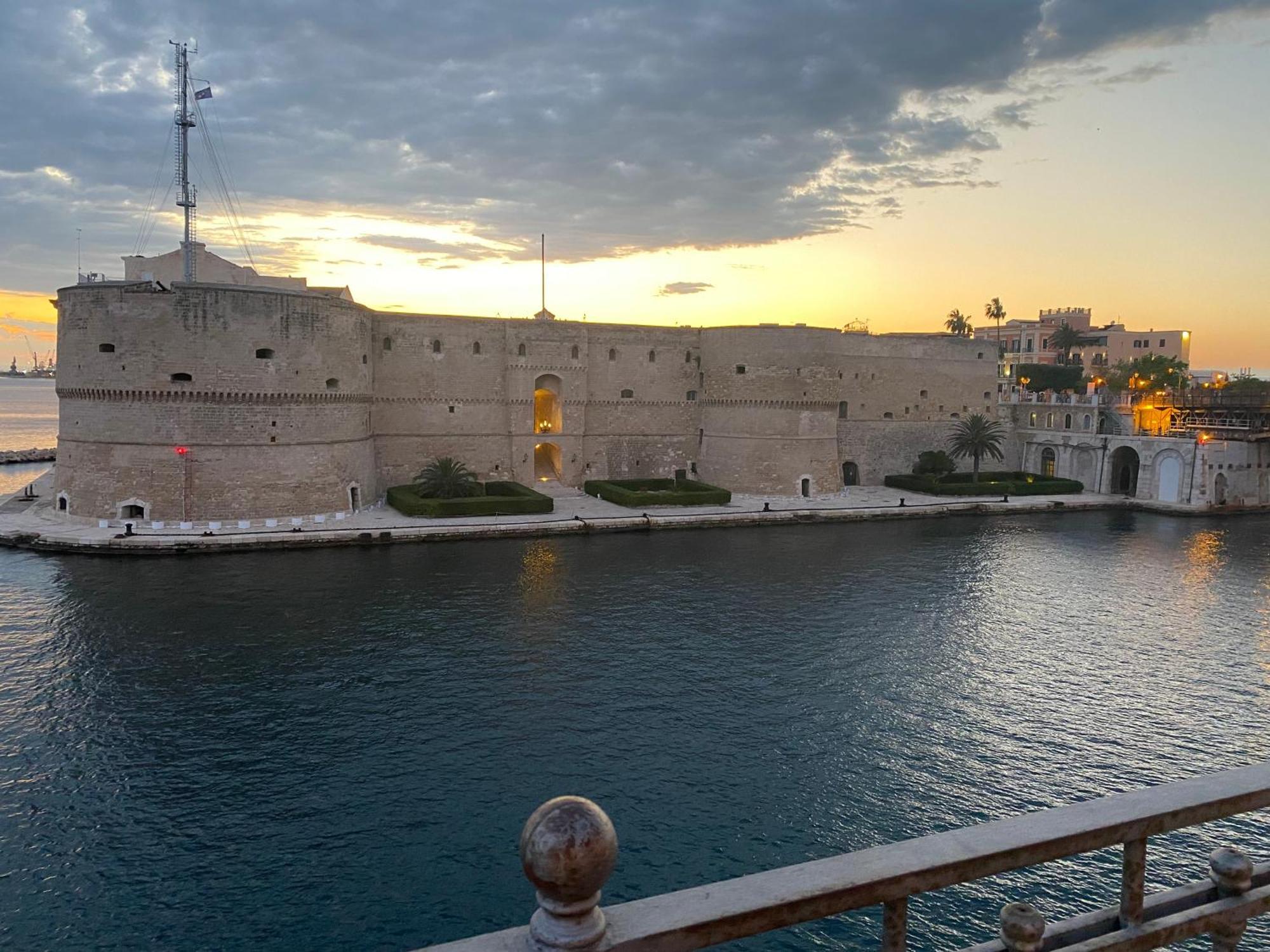 Ferienwohnung Brezza Marina Taranto Exterior foto